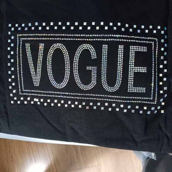 Graphic design black T-shirt Vogue Bling Lace Plus size NEW - Picture 2 of 4